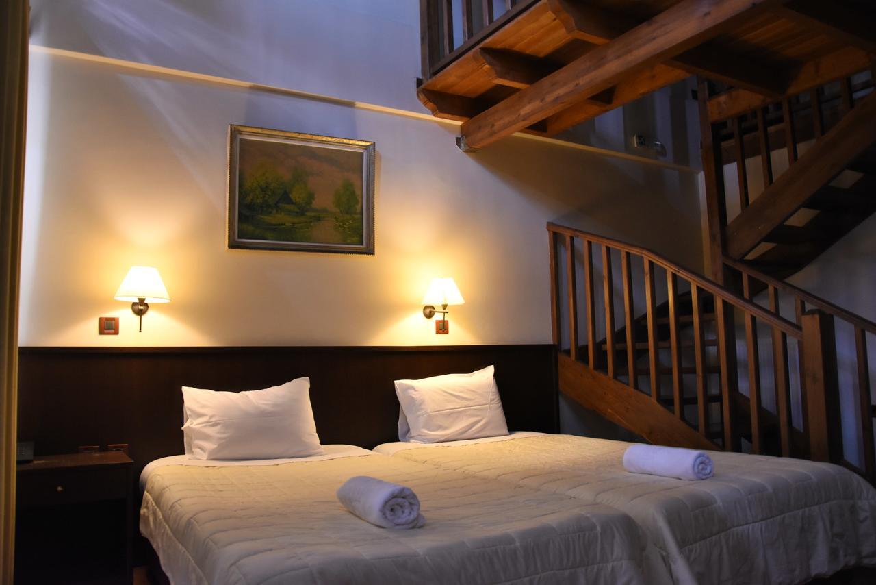 Olvios Hotel Goura Esterno foto